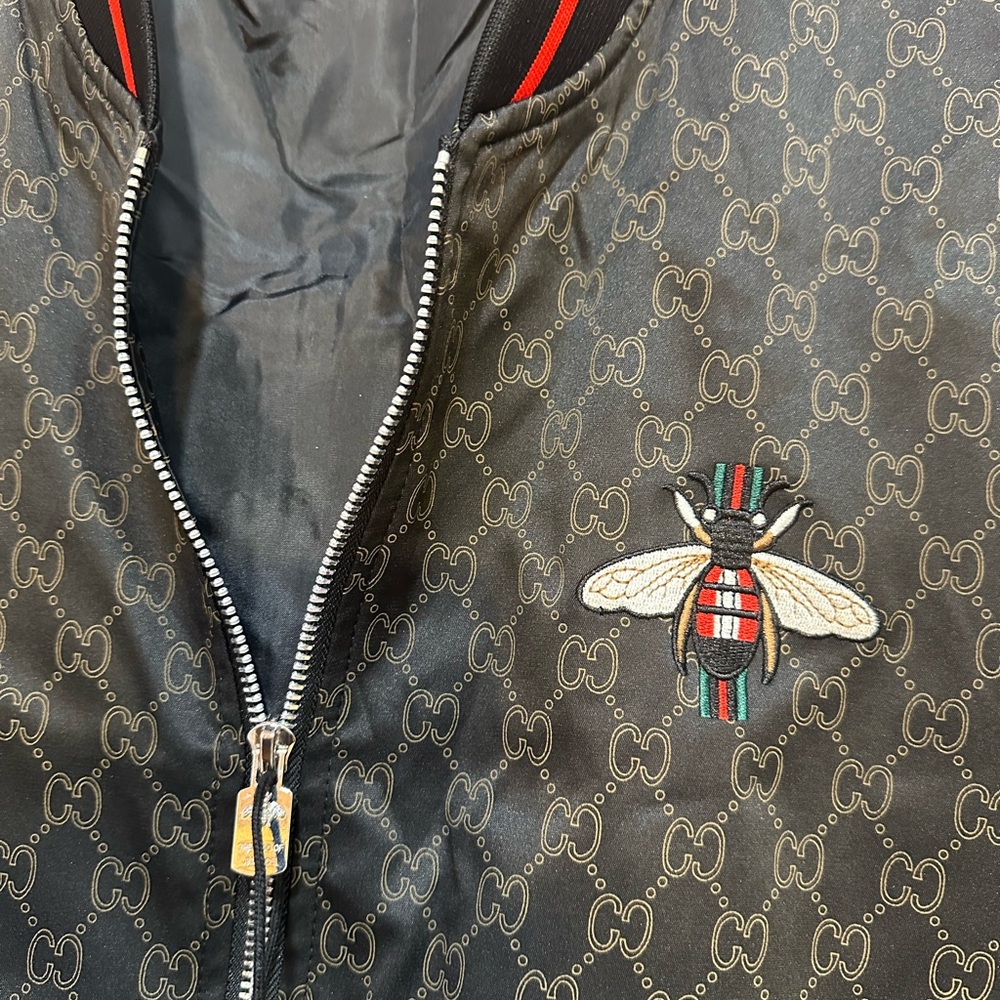 Men’s Jacket - Picture 2 of 3
